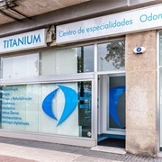40% de descuento en implantes dentales en Vigo