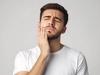 ¿Aprietas o rechinas los dientes? Descubre cómo podemos ayudarte con el bruxismo en Vigo