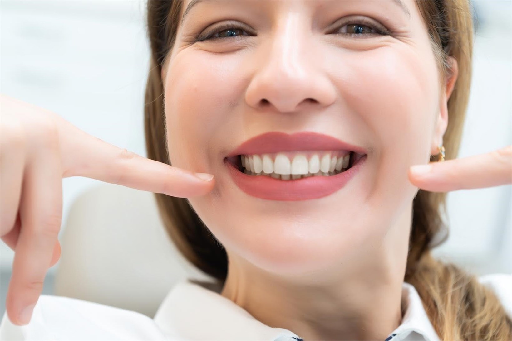 ¿Cómo influye el tabaco en la salud de tus encías?