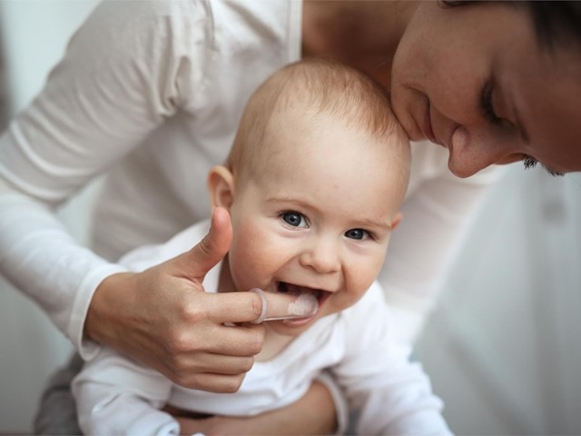 Cuidado dental en los más pequeños, ¿cuándo empezar?