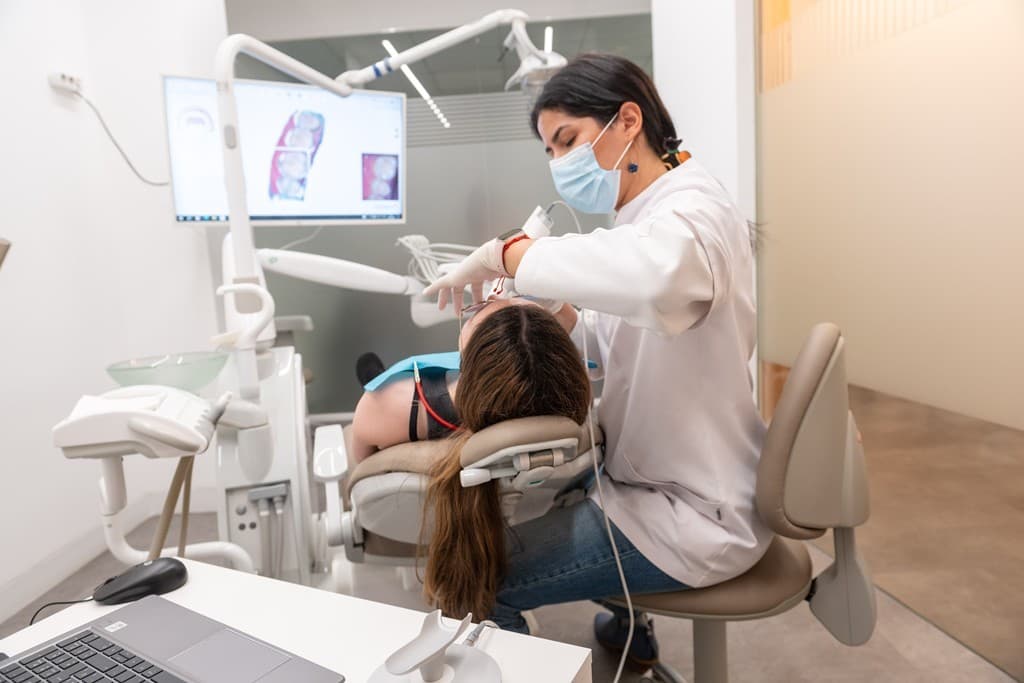 Tratamientos dentales para todas las edades, de los más pequeños a los mayores