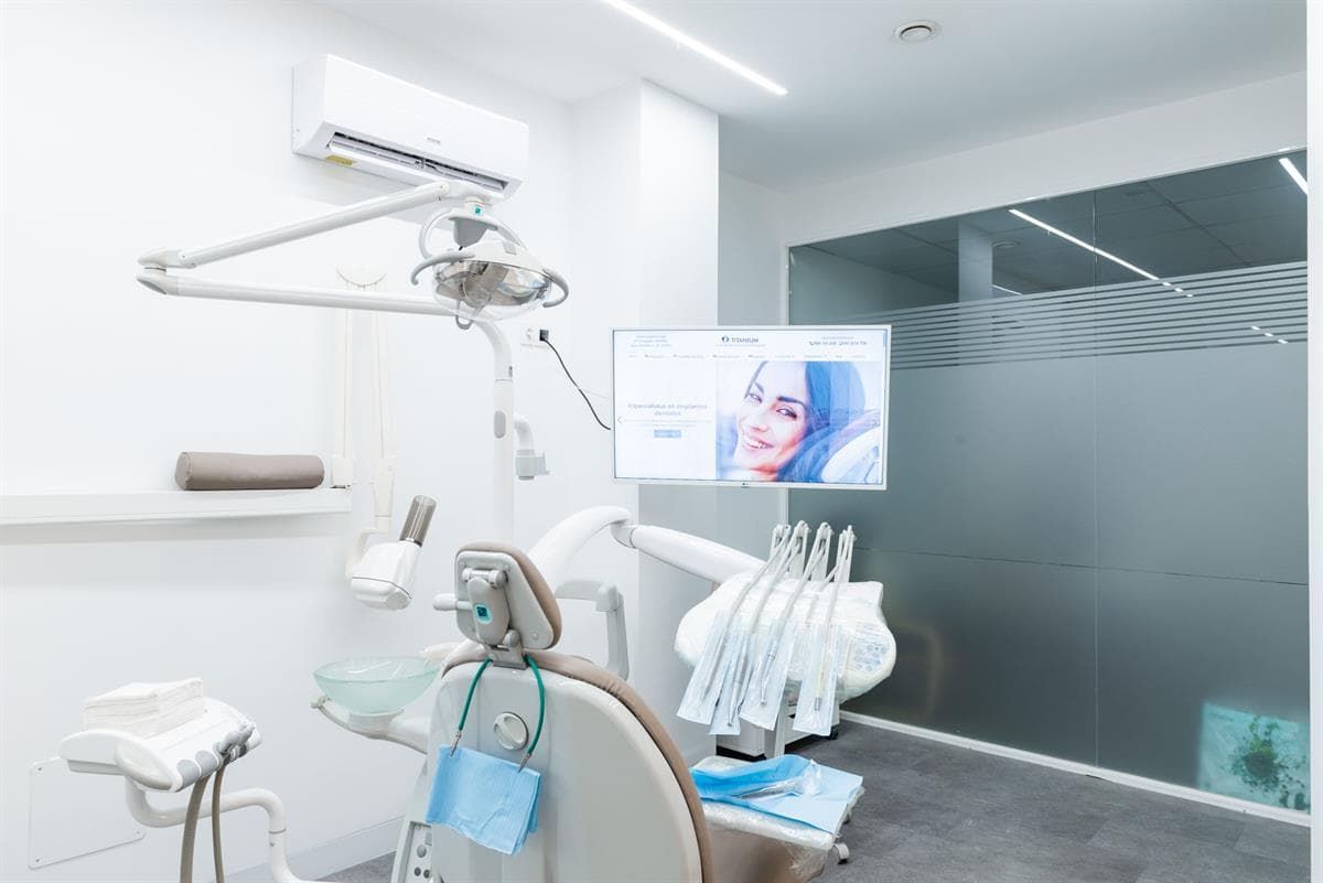 Instalaciones de Titanium Clínica Dental & Estética en Vigo