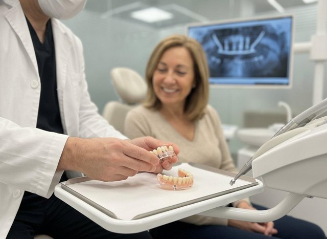 Implantes dentales de carga inmediata en Vigo - Imagen 1
